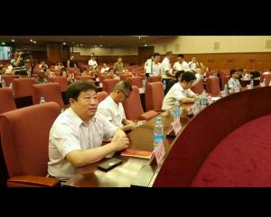 中醫(yī)藥文化工作委員會(huì)理事，中醫(yī)藥文化中心主任韓冠軍和中醫(yī)藥文化工作委員會(huì)主任李龍飛先生在北京